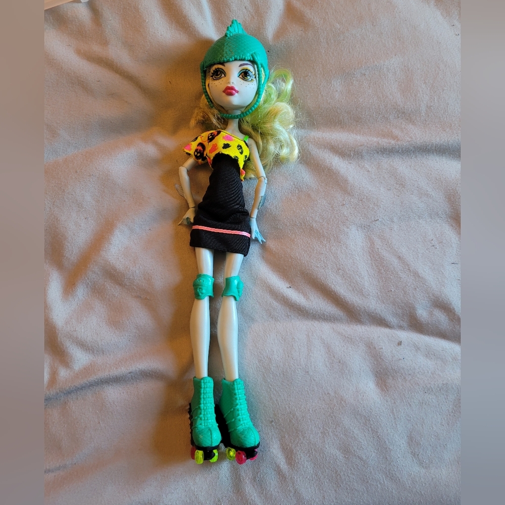 Monster High Lagoona Blue Skultimate Roller Maze Doll